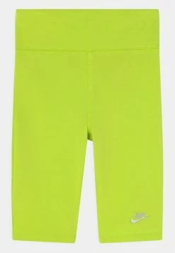 Nike Sportswear BIKE - Shorts - Atomic Green/olive Aura