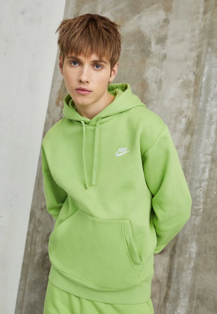 Nike Sportswear CLUB HOODIE - Hoodie - Vivid Green/white - Image 4