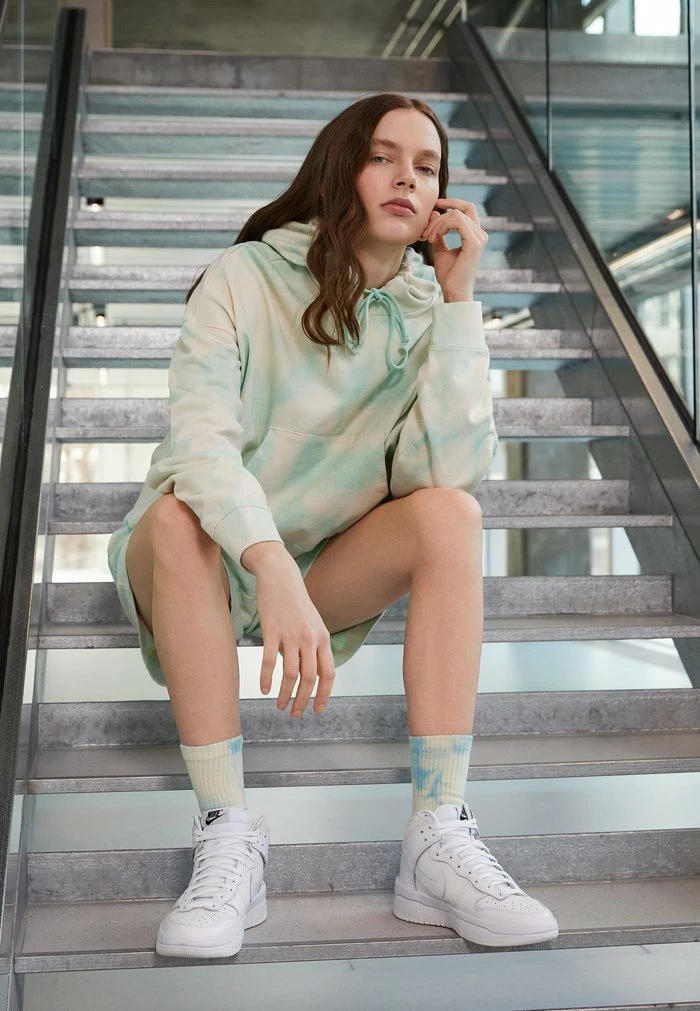 Nike Sportswear WASH HOODIE OVER SIZED - Hoodie - Mint Foam/white