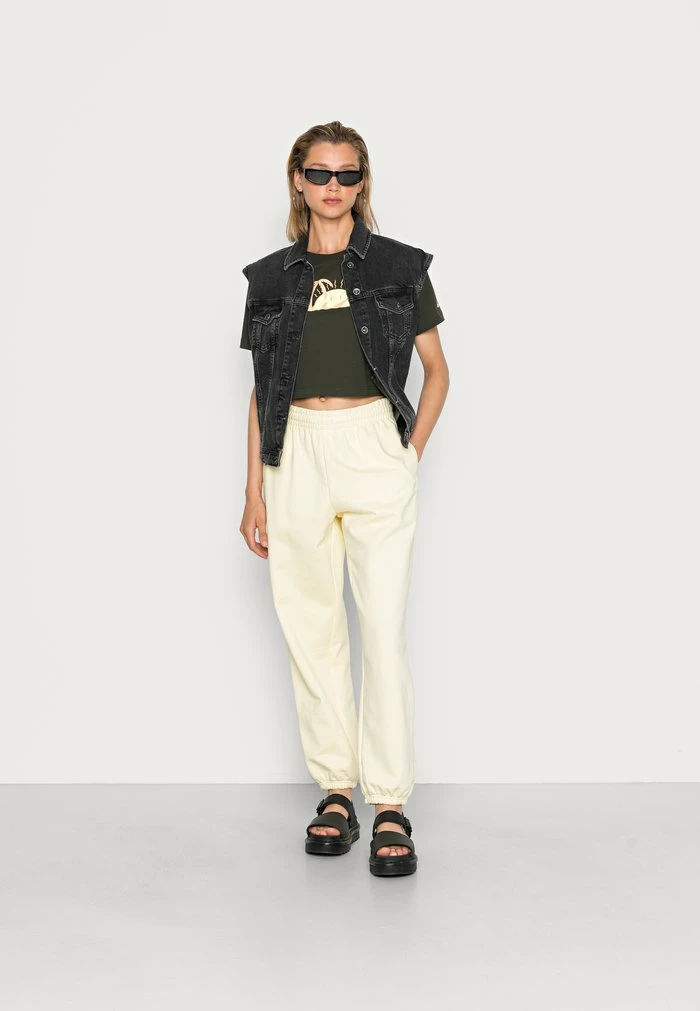 Nike Sportswear TEE CROP - Print T-shirt - Sequoia - Image 2