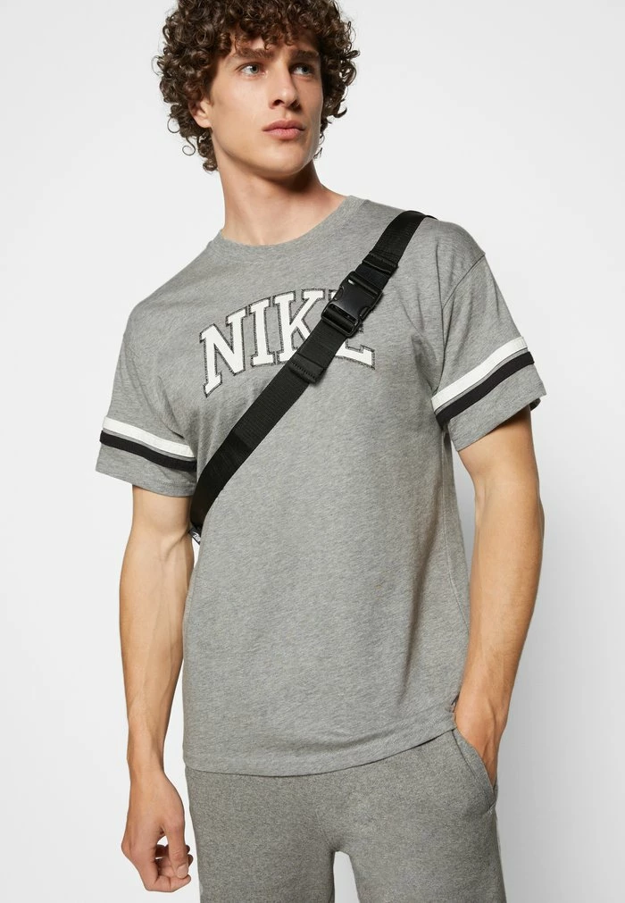 Nike Sportswear RETRO TEE - Print T-shirt - Grey Heather - Image 5