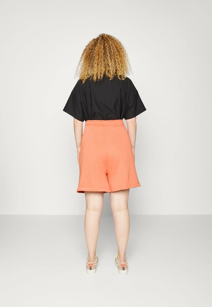 Nike Sportswear PLUS - Shorts - Madder Root - Image 3