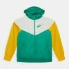 Nike Sportswear UNISEX - Summer Jacket - Malachite Photon Dust Yellow Ochre