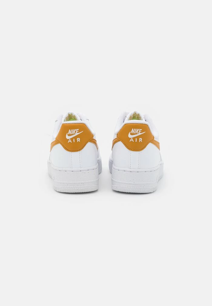 Nike Sportswear AIR FORCE 1 - Trainers - White/gold - Image 3