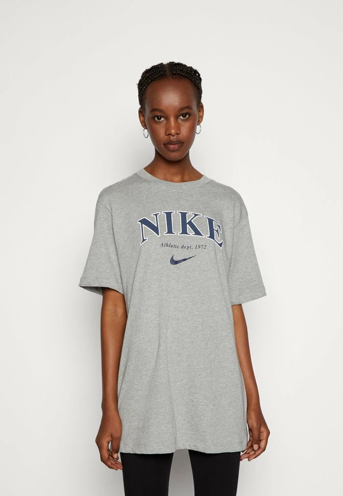 Nike Sportswear LOOSE FIT TEE - Print T-shirt - Grey