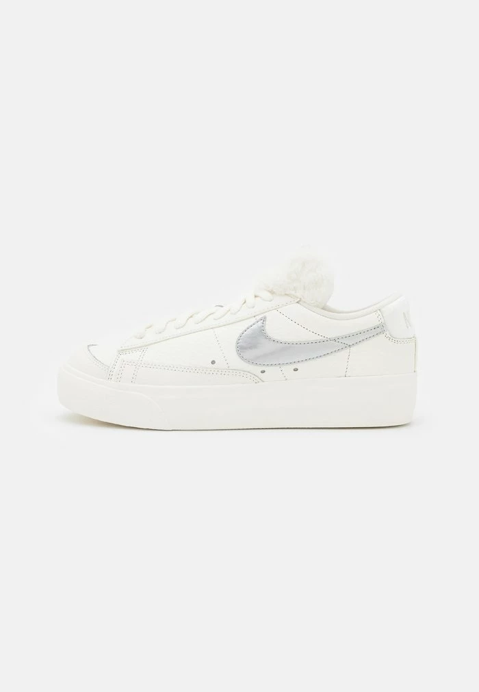 Nike Sportswear BLAZER PLATFORM - Trainers - Sail/metallic Silver