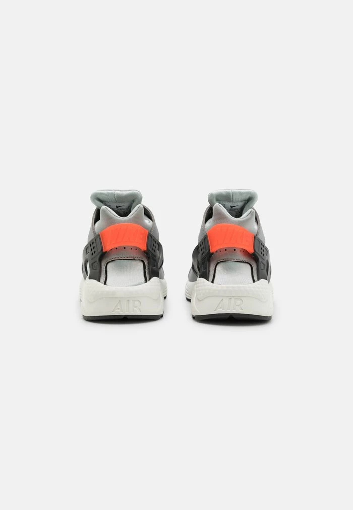 Nike Sportswear AIR HUARACHE GEL UNISEX - Trainers - Grey Fog/team Orange/sail/light Smoke Grey - Image 3