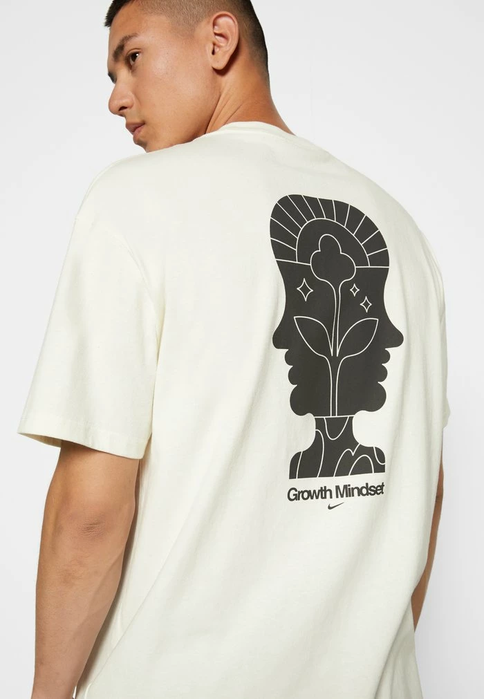 Nike Sportswear SUST TEE - Print T-shirt - Sail - Image 7