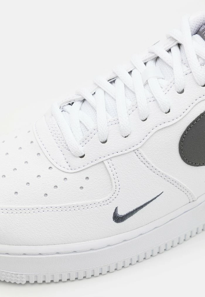 Nike Sportswear AIR FORCE 1 07 LV8 UT TU - Trainers - White/metallic Dark Grey - Image 6