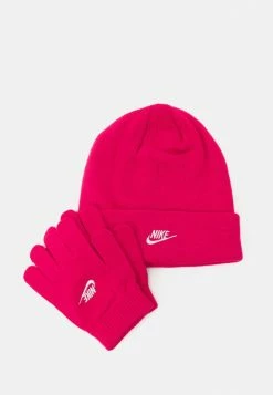 Nike Sportswear GIRLS CLUB BEANIE GLOVE UNISEX SET - Gloves - Rush Pink