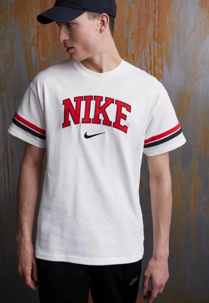 Nike Sportswear RETRO TEE - Print T-shirt - Sail