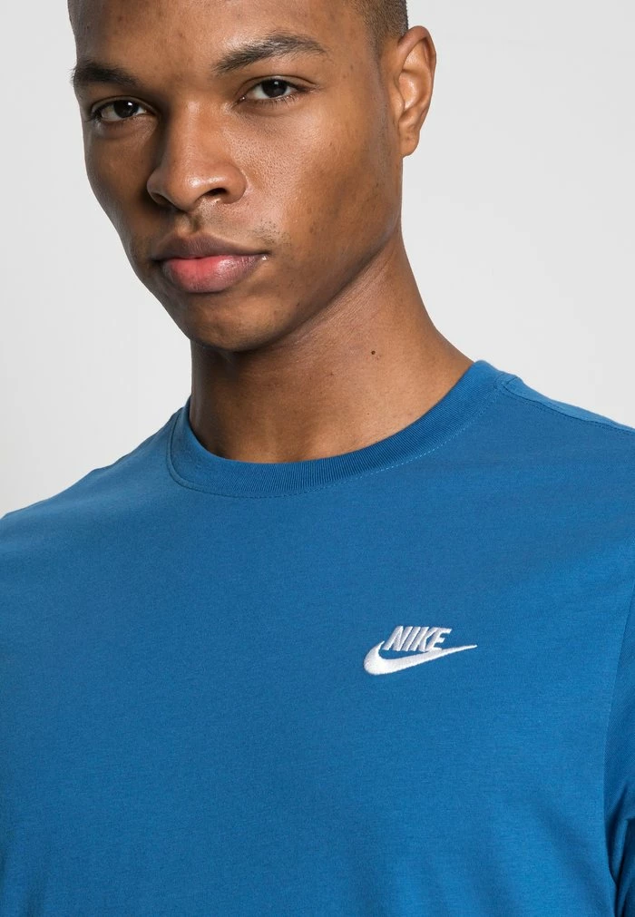 Nike Sportswear CLUB TEE - Basic T-shirt - Marina Blue - Image 5