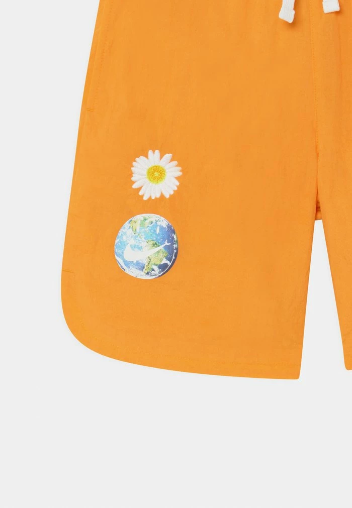 Nike Sportswear STATEMENT - Shorts - Kumquat - Image 3