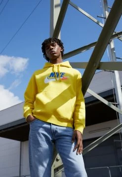 Nike Sportswear HOODIE - Sweatshirt - Vivid Sulfur