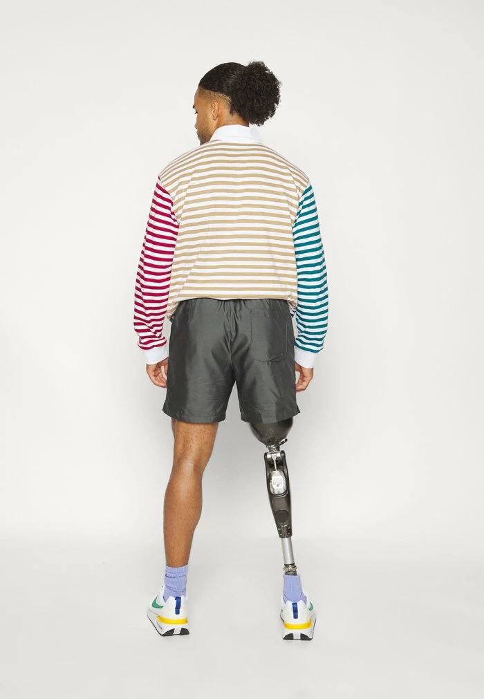 Nike Sportswear FLOW - Shorts - Dark Smoke Grey - Image 4