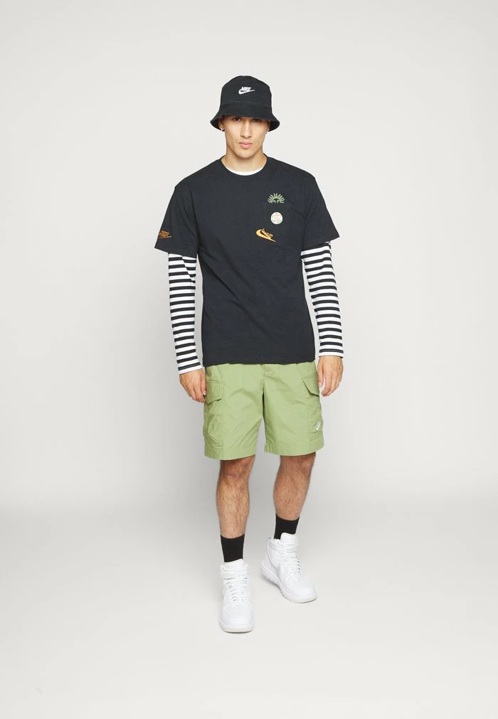 Nike Sportswear TEE SOLE - Print T-shirt - Black - Image 2