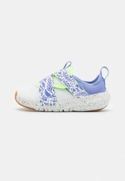 Nike Sportswear FLEX ADVANCE SE UNISEX - Trainers - Sail/light Thistle/summit White/ghost Green