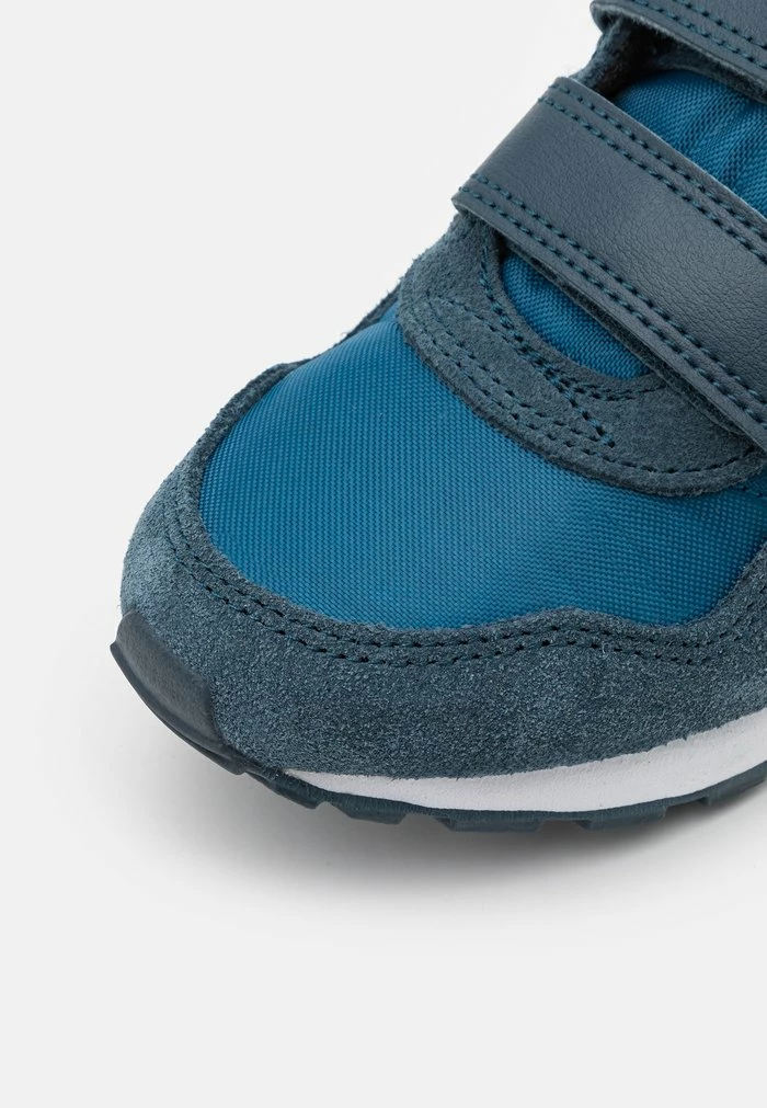 Nike Sportswear MD VALIANT - Trainers - Marina/armoury/navy/white - Image 6