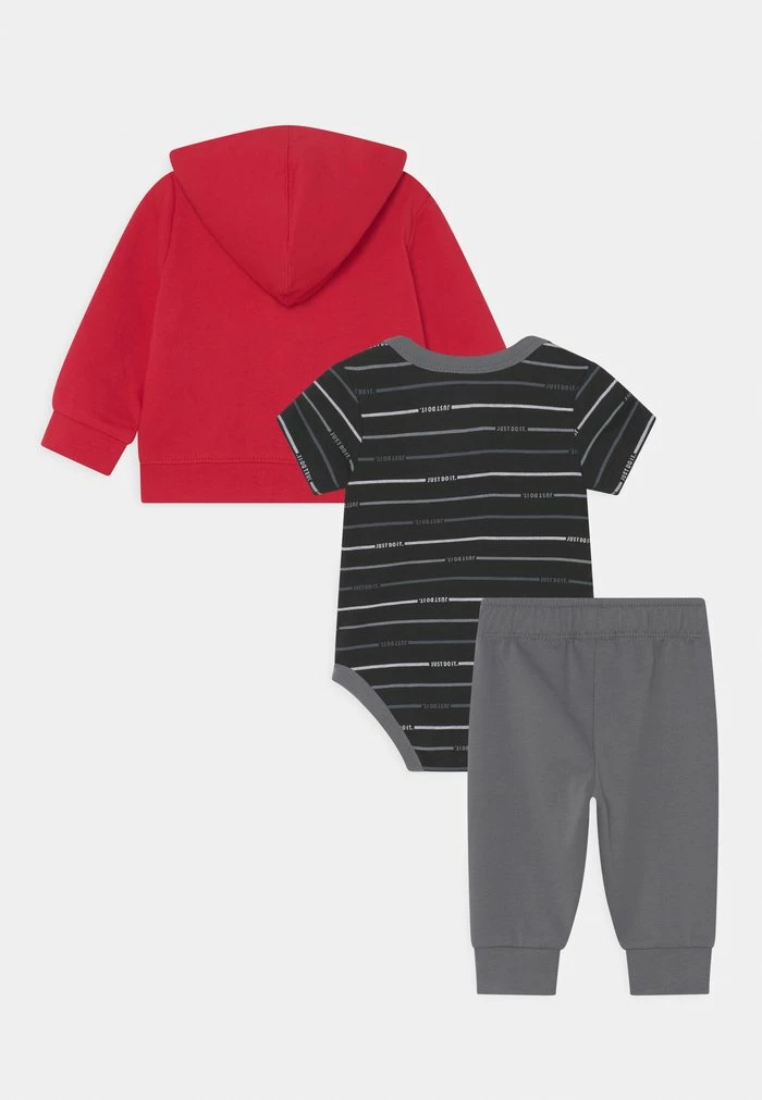 Nike Sportswear STRIPE PANT SET - Print T-shirt - Cool Grey - Image 2