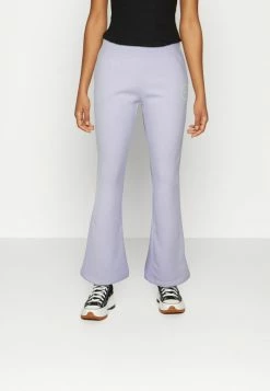 Nike Sportswear TREND - Tracksuit Bottoms - Pure Violet