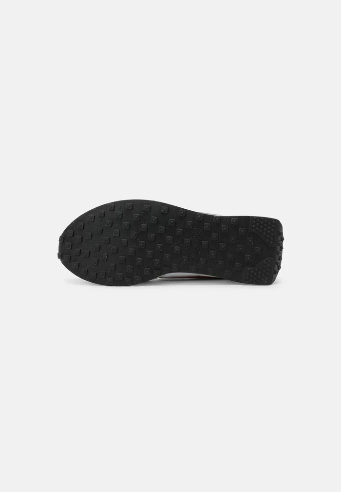 Nike Sportswear WAFFLE TRAINER 2 UNISEX - Trainers - White/gym Red/black/bright Crimson - Image 6