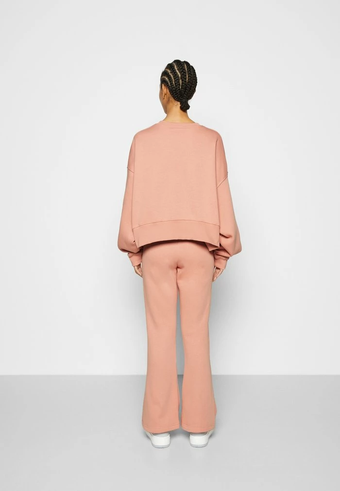 Nike Sportswear TREND - Tracksuit Bottoms - Madder Root - Image 4