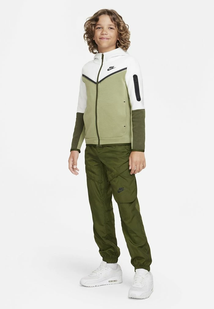 Nike Sportswear B NSW TCH FLC FZ UNISEX - Zip-up Sweatshirt - Summit White/alligator/rough Green/(black)