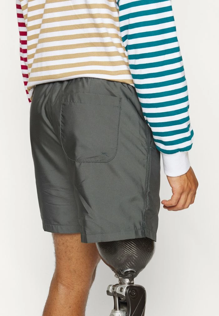 Nike Sportswear FLOW - Shorts - Dark Smoke Grey - Image 6