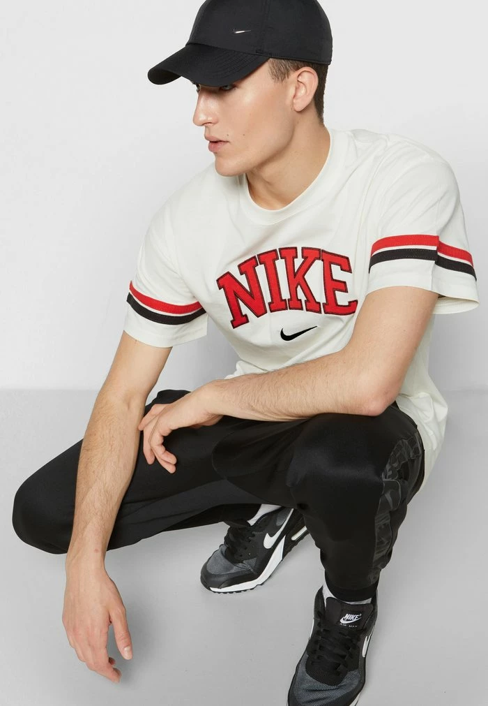 Nike Sportswear RETRO TEE - Print T-shirt - Sail - Image 5