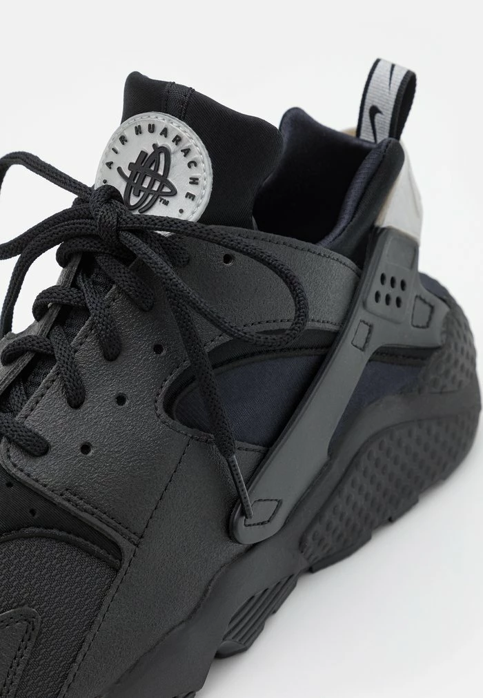 Nike Sportswear AIR HUARACHE TU - Trainers - Black/metallic Silver - Image 6