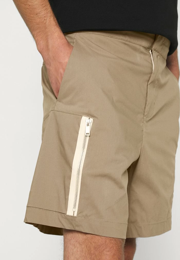 Nike Sportswear UTILITY - Shorts - Sandalwood/sail/ice Silver - Image 5