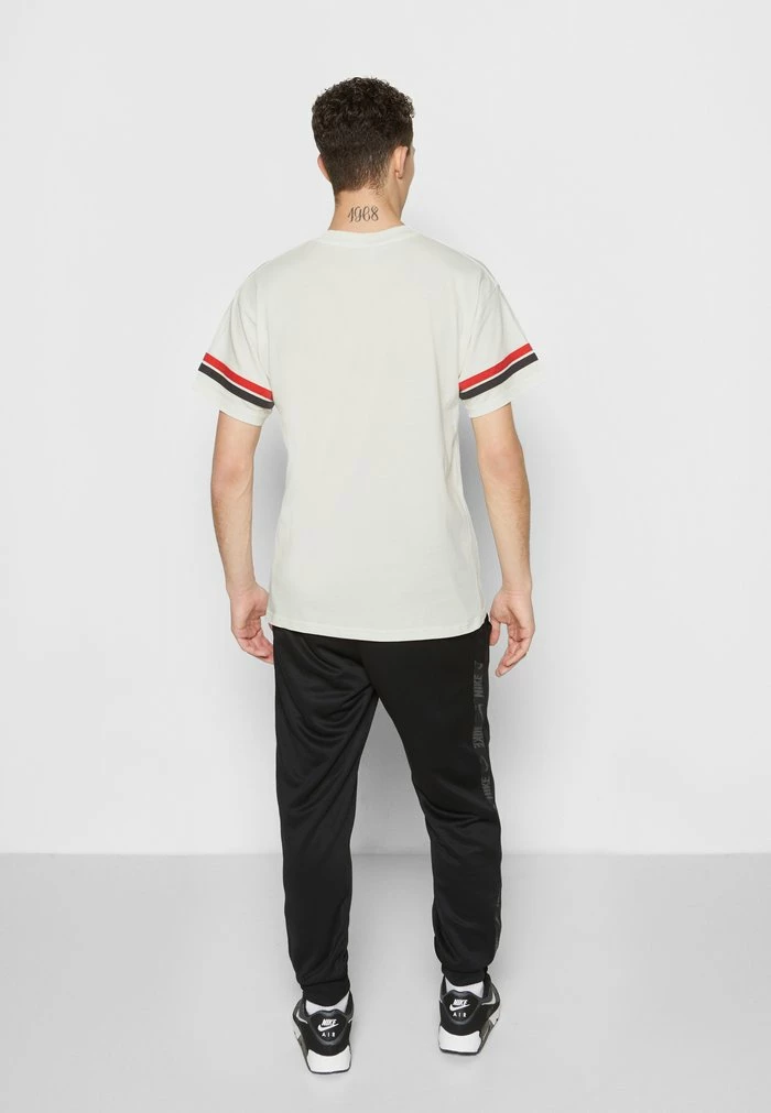 Nike Sportswear RETRO TEE - Print T-shirt - Sail - Image 4