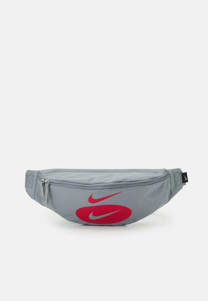 Nike Sportswear HERITAGE WAIST PACK UNISEX - Bum Bag - Particle Grey/university Red