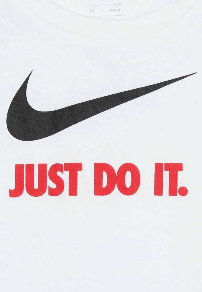 Nike Sportswear TEE BABY - Print T-shirt - White/red - Image 4