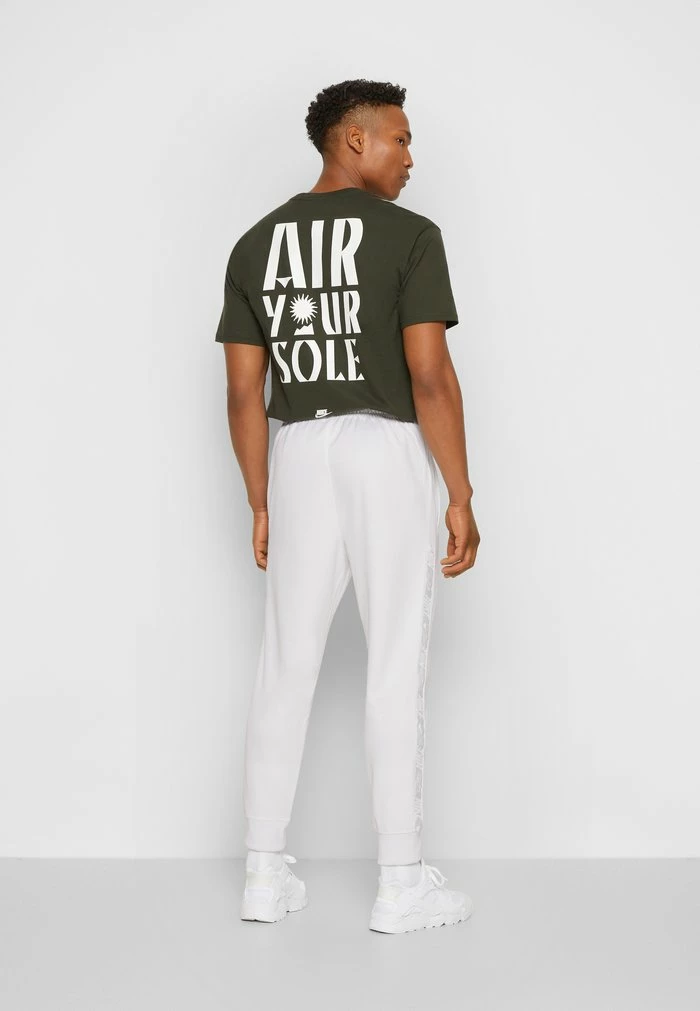 Nike Sportswear REPEAT JOGGER - Tracksuit Bottoms - White/white/(pure Platinum) - Image 4