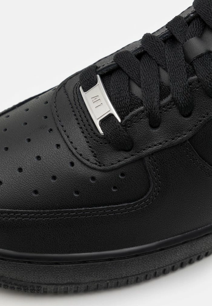 Nike Sportswear AIR FORCE 1 '07 - Trainers - Black - Image 8