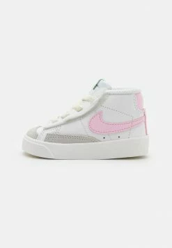 Nike Sportswear BLAZER MID SE GT UNISEX - High-top Trainers - Summit White/pink Foam/coconut Milk/honeydew