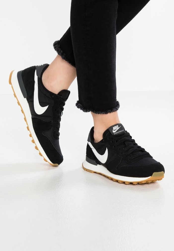 Nike Sportswear INTERNATIONALIST - Trainers - Black/summit White/anthracite/sail