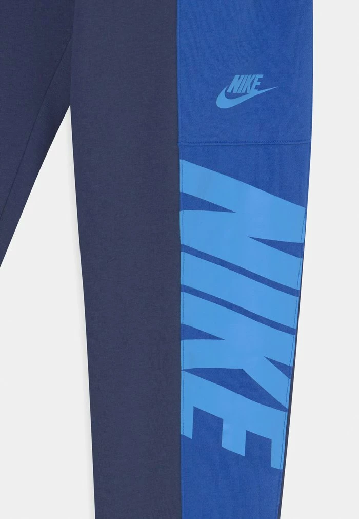 Nike Sportswear AMPLIFY - Tracksuit Bottoms - Midnight Navy/game Royal/university Blue - Image 3