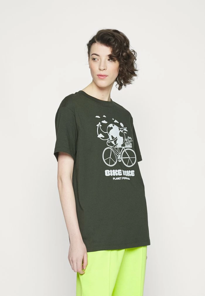 Nike Sportswear TEE EARTH DAY - Print T-shirt - Sequoia - Image 3