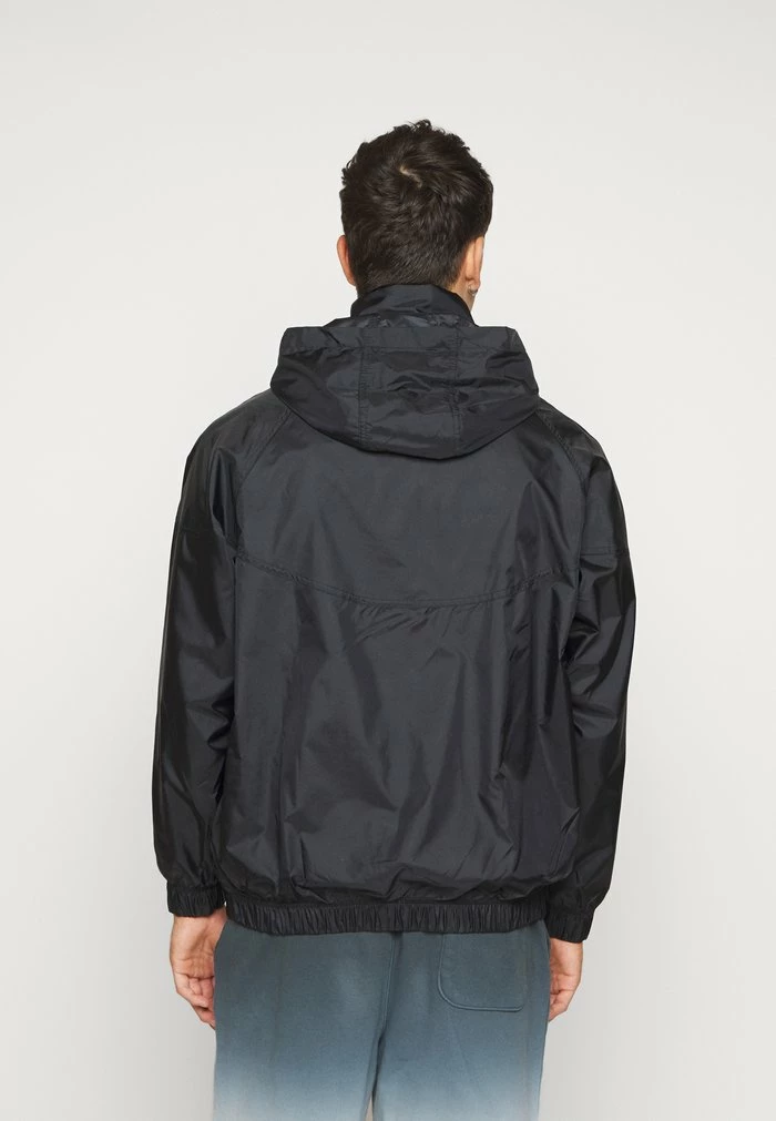 Nike Sportswear CLUB TRACK - Windbreaker - Black/white - Image 5