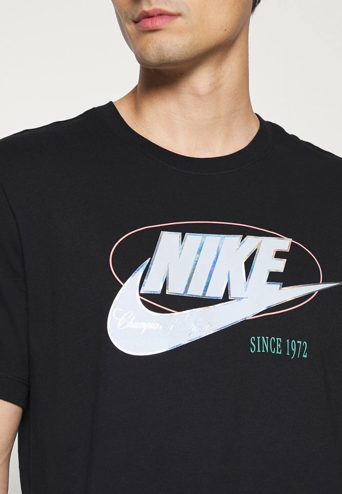 Nike Sportswear TEE VARSITY - Print T-shirt - Black - Image 5