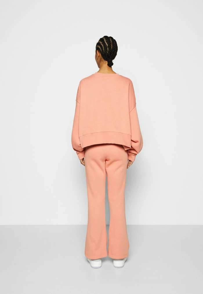 Nike Sportswear TREND CREW OVERSIZED - Sweatshirt - Madder Root - Image 4