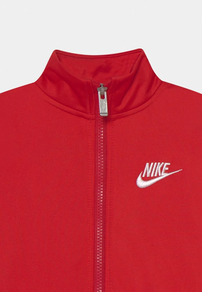 Nike Sportswear SUSTAINABLE SET - Tracksuit - Gym Red - Image 5