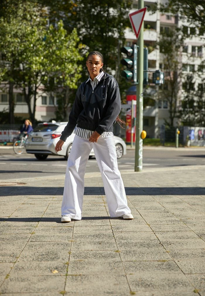 Nike Sportswear Sweatshirt - Black/white - Image 2