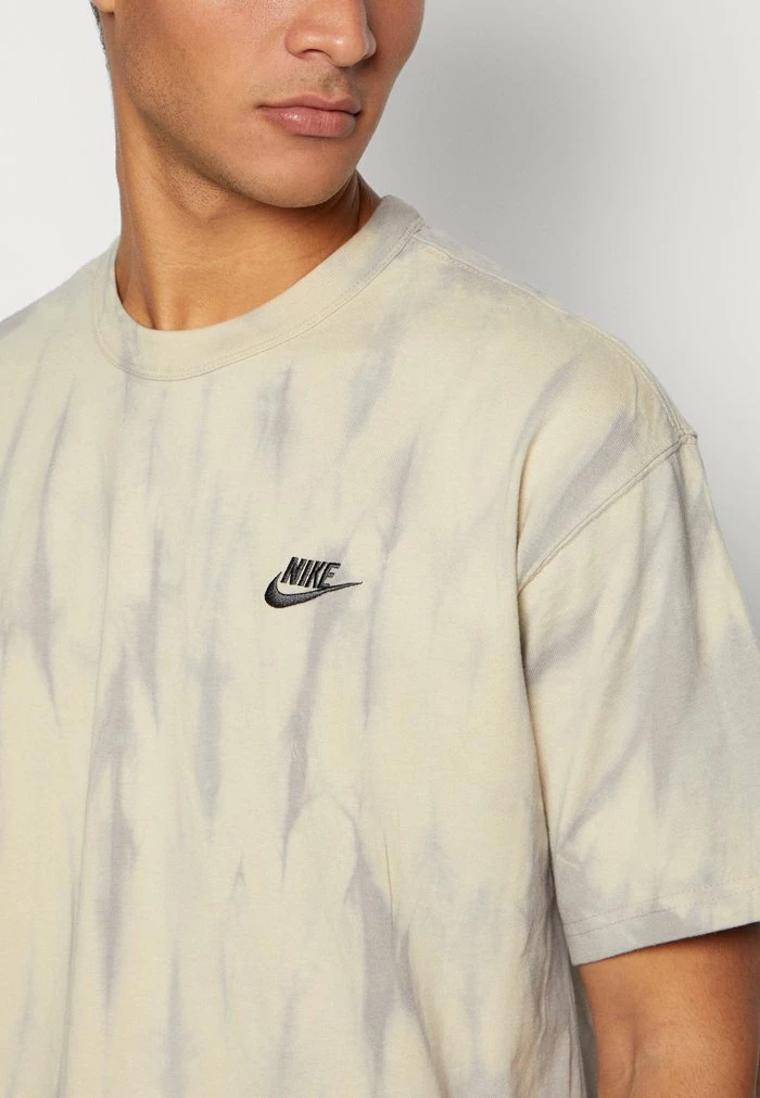 Nike Sportswear Print T-shirt - Rattan - Image 6