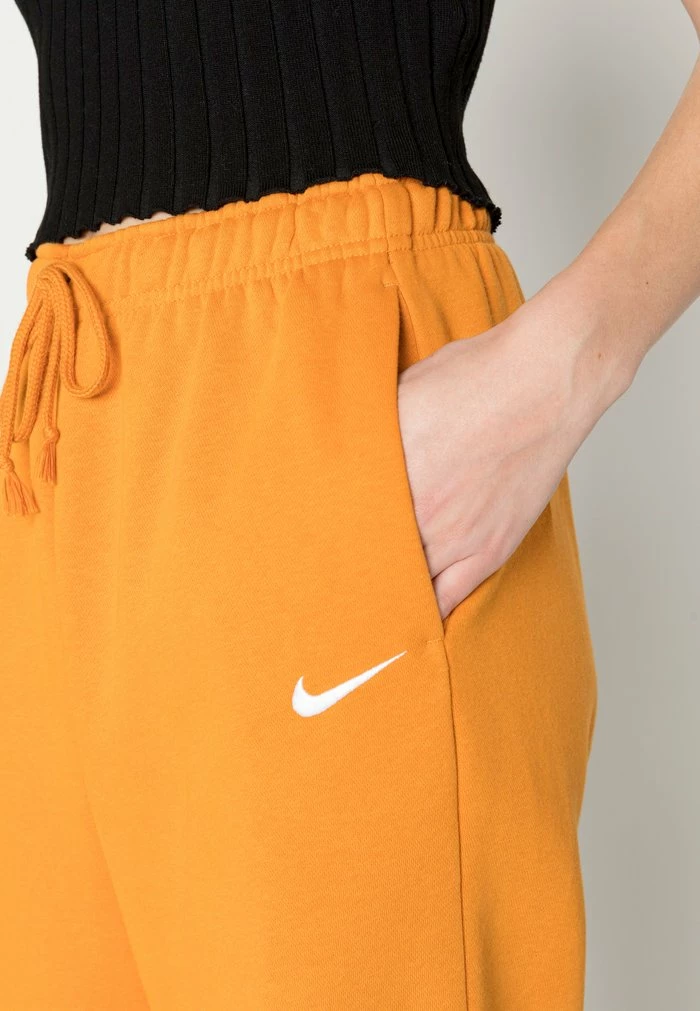Nike Sportswear PANT - Tracksuit Bottoms - Light Curry/white - Image 5