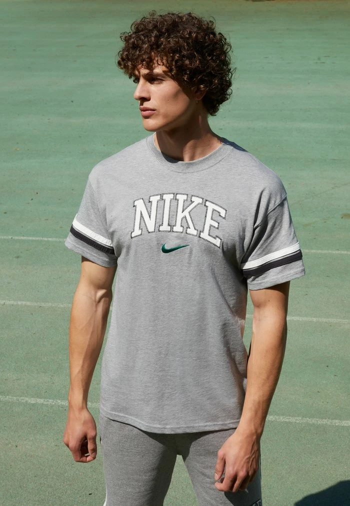 Nike Sportswear RETRO TEE - Print T-shirt - Grey Heather