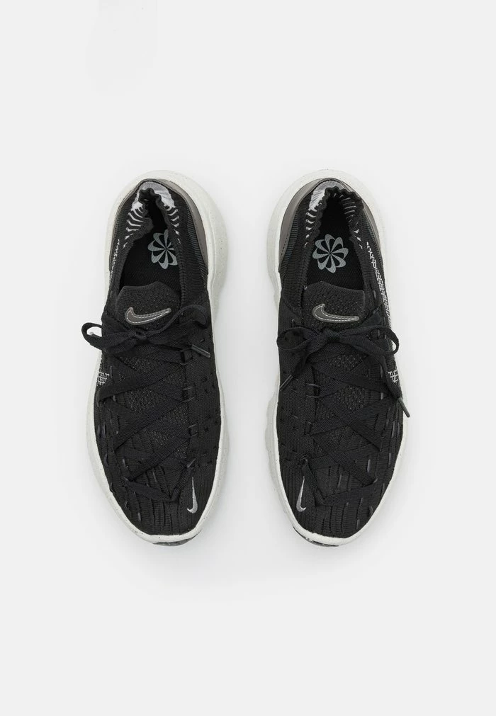 Nike Sportswear SPACE HIPPIE 04 - Trainers - Black/light Smoke Grey/sail - Image 4