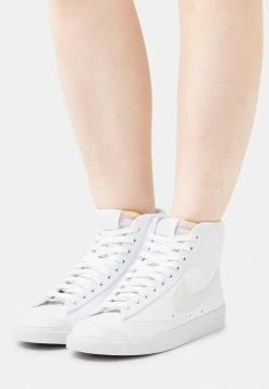 Nike Sportswear BLAZER MID '77 NEXT NATURE 2 - High-top Trainers - White/barely Green